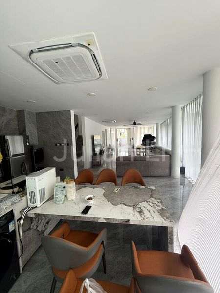 8 Bed Bungalow (Landed) for Rent in  Wak Hassan Drive - Image 8